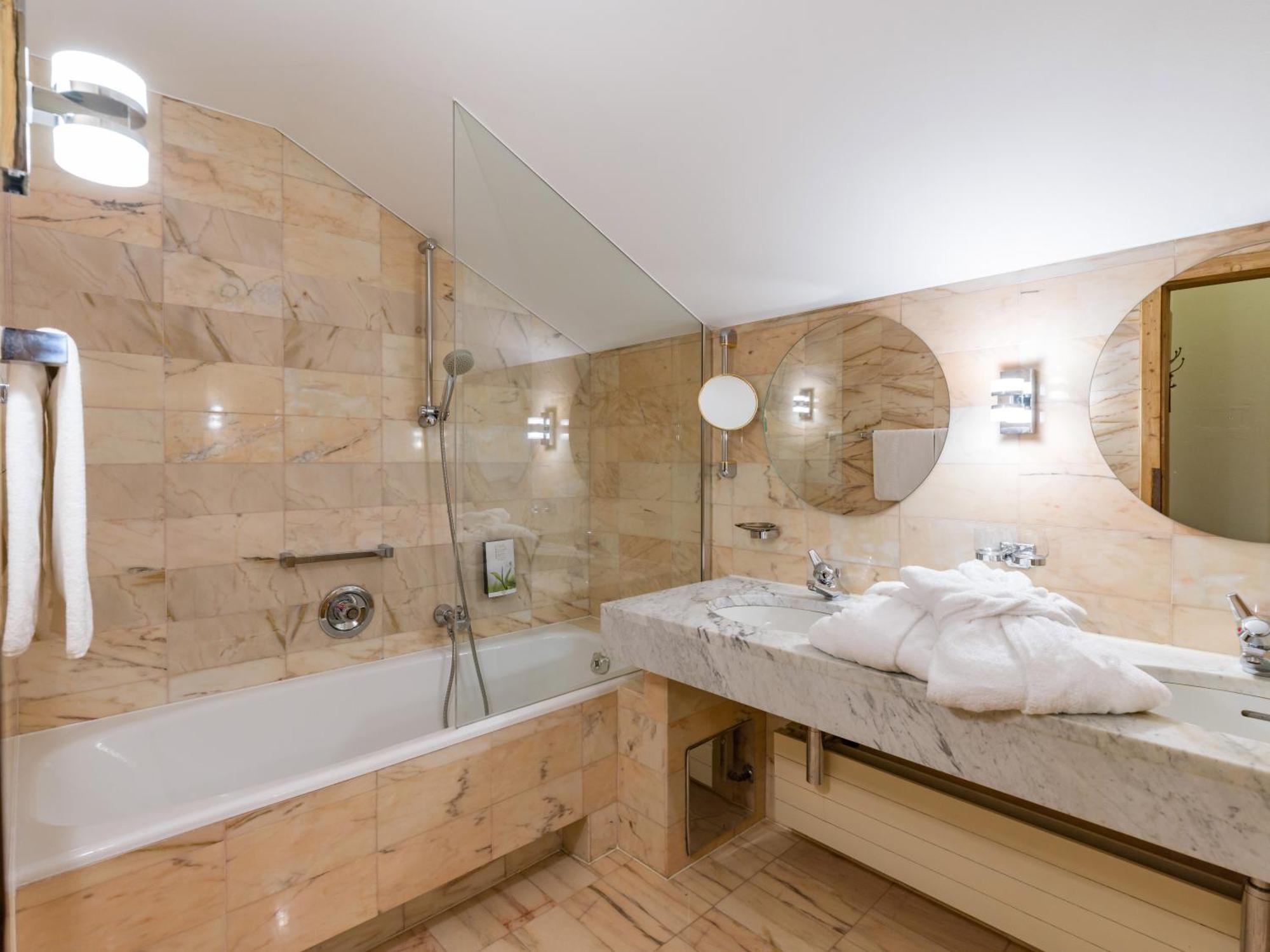 Alpenhotel Kramerwirt Майргофен Номер фото